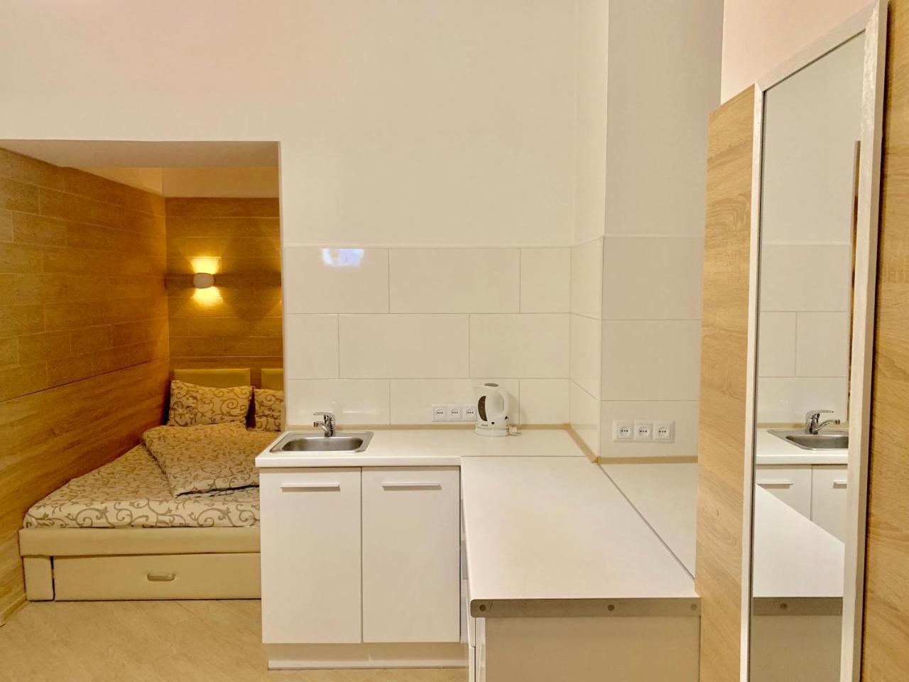 Невелика Smart Квартира В Центрі Для Пари Lviv Eksteriør billede